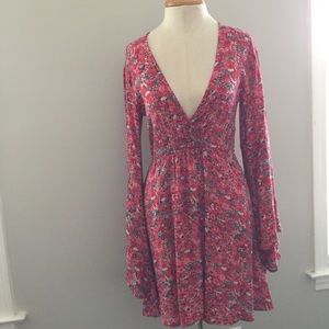 Billabong floral bell flutter sleeve deep v dress